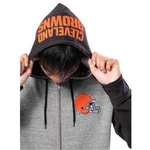 NFL CLEVELAND BROWNS MEN'S FULL ZIP HOODIE. Size medium